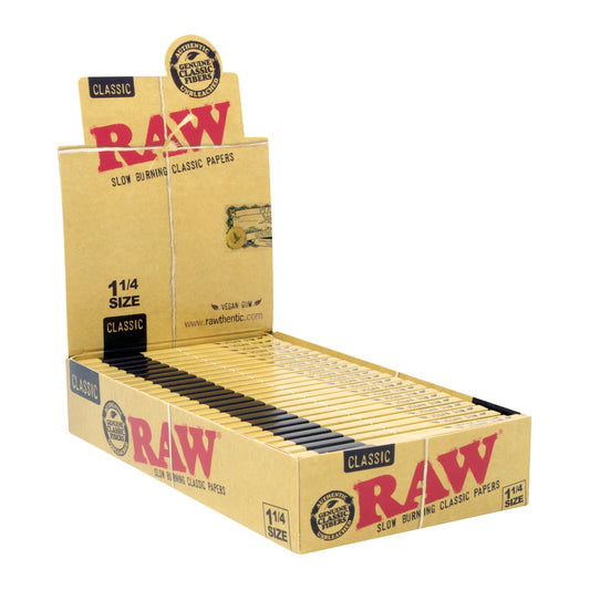 1¼ Classic Rolling Papers (Display of 24)