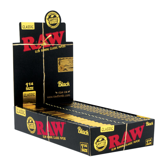 1¼ Black Rolling Papers (Display of 24)